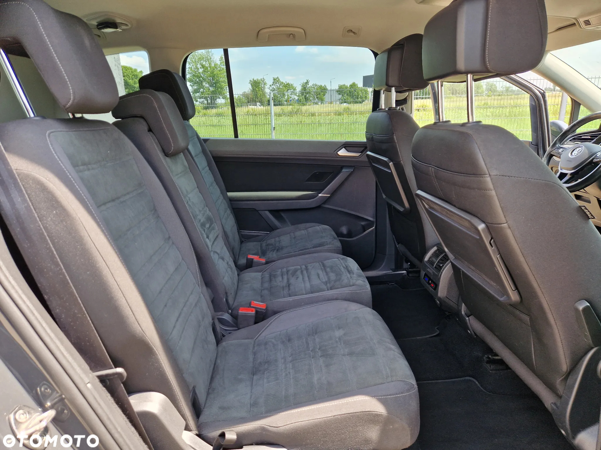 Volkswagen Touran 1.6 TDI BMT SCR Comfortline - 12