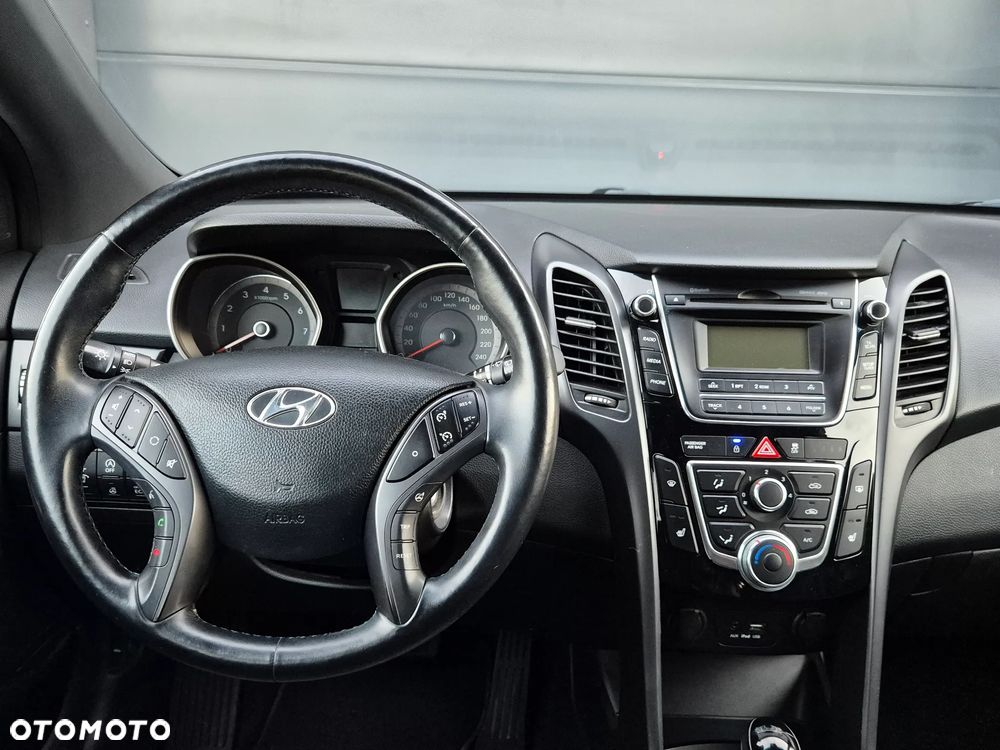 Hyundai i30 1.6 GDI Premium - 12