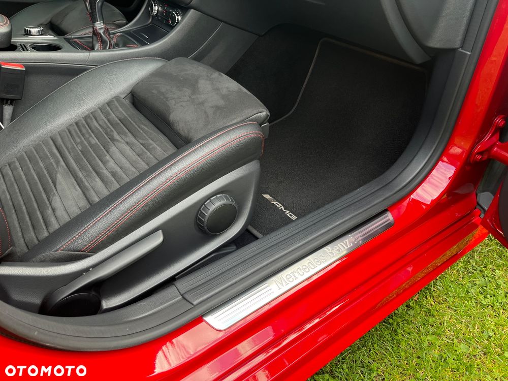 Mercedes-Benz CLA 180 AMG Line - 13