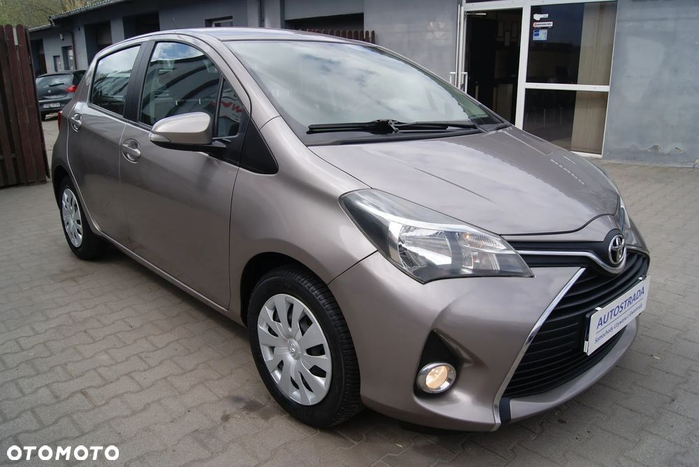 Toyota Yaris 1.33 Premium EU6 - 6