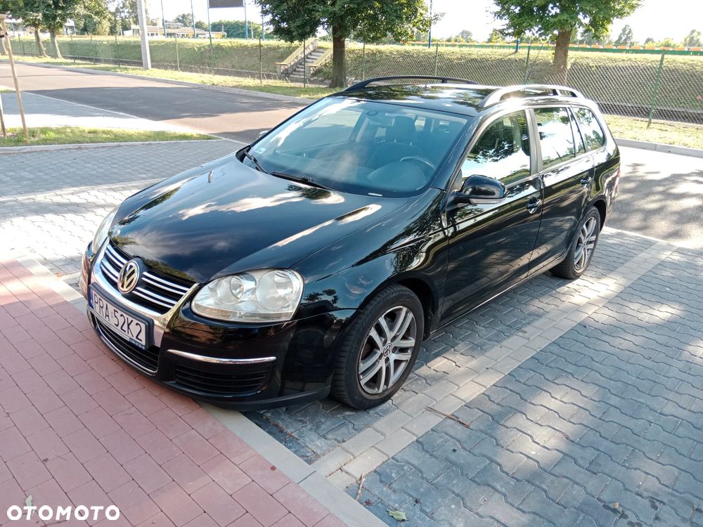 Volkswagen Golf - 1