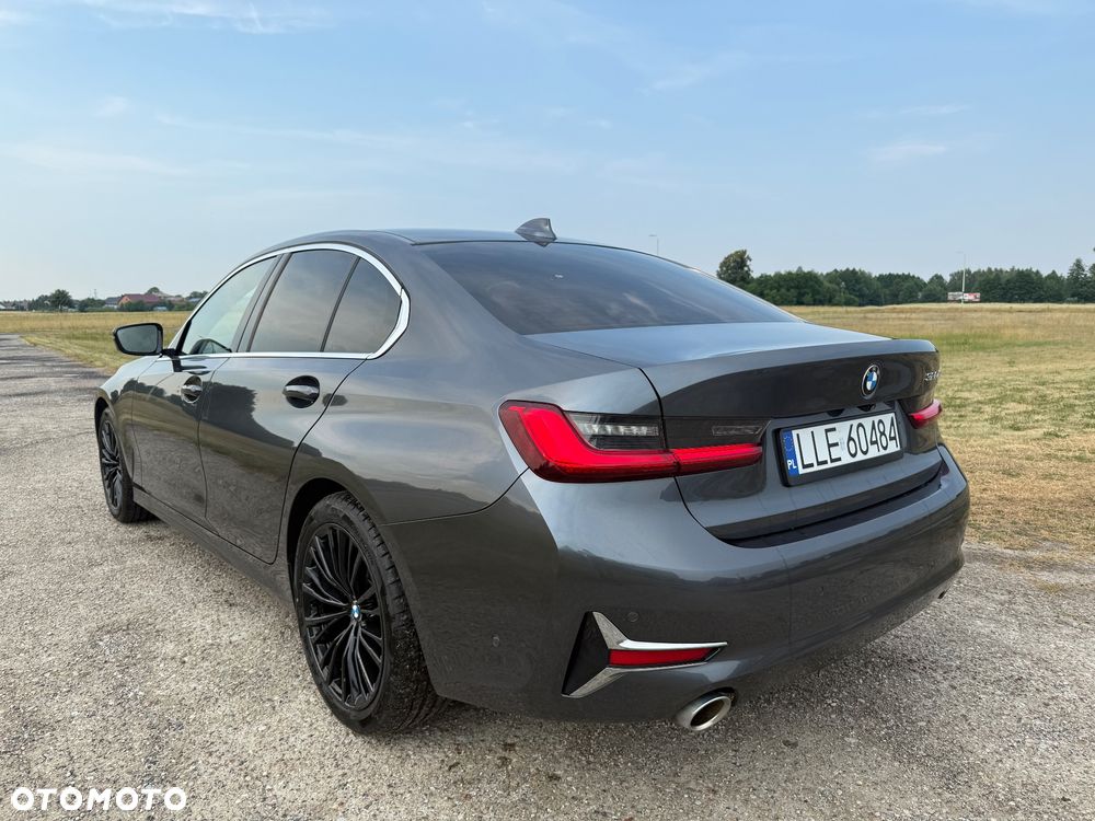 BMW Seria 3 320d Luxury Line sport - 21