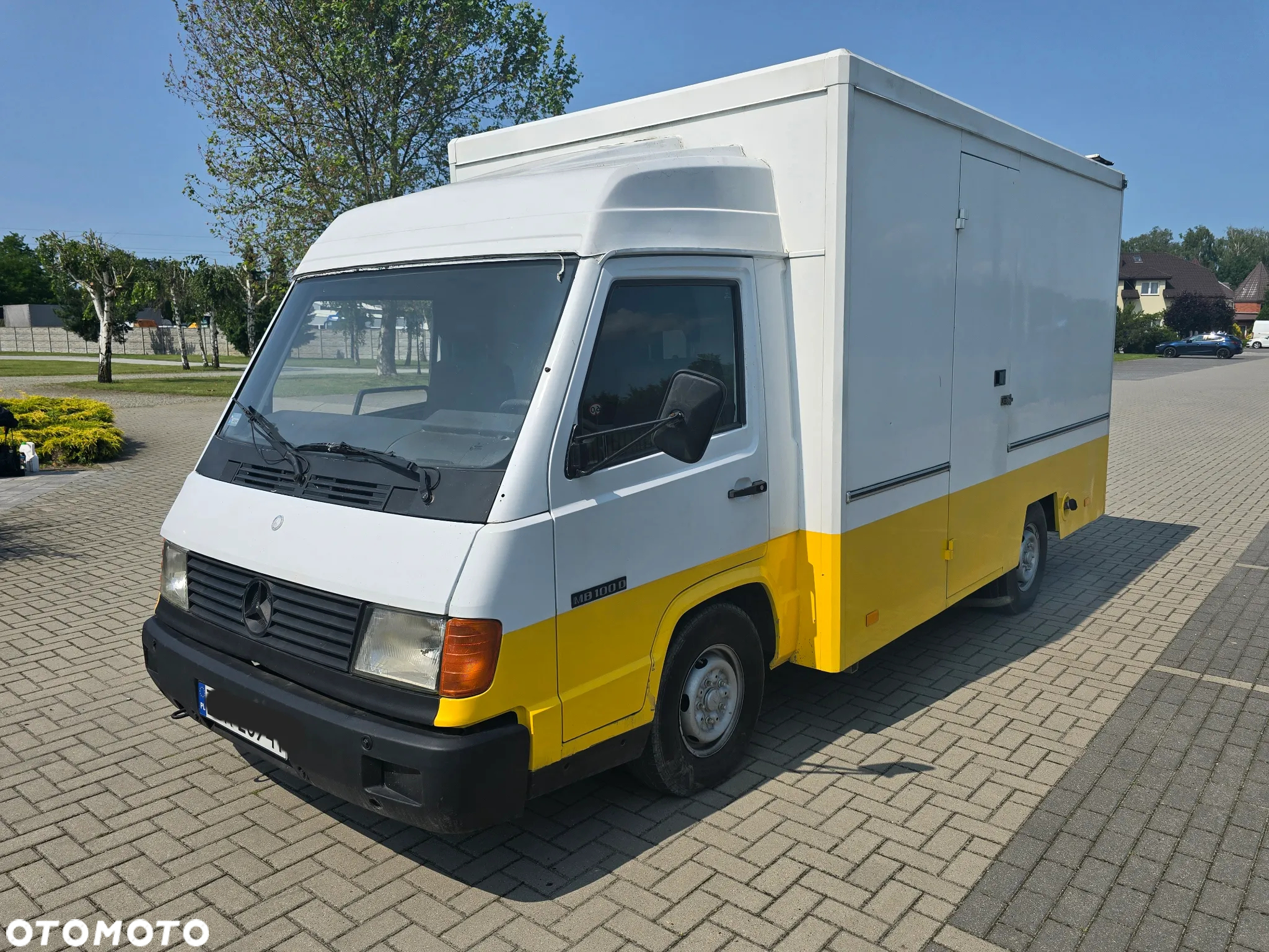 Mercedes-Benz Sprinter - 14