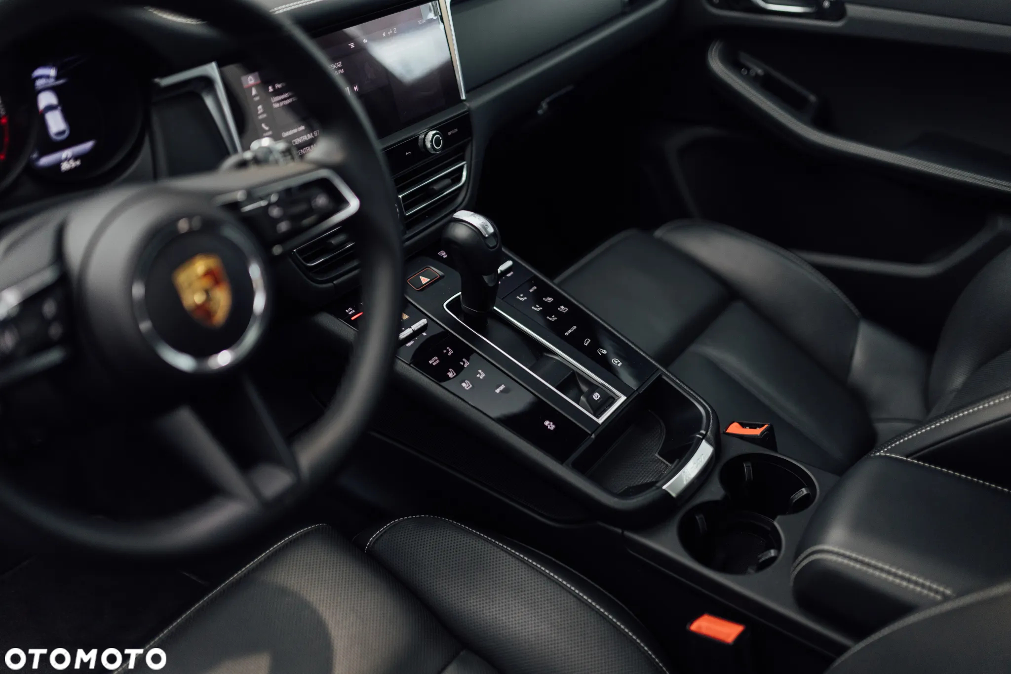 Porsche Macan Standard - 25