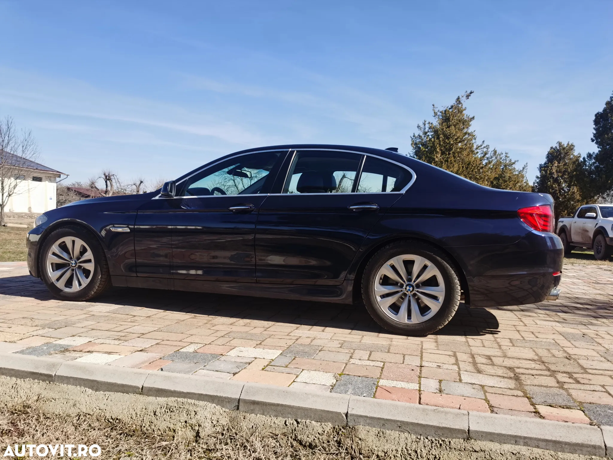 BMW Seria 5 530d xDrive - 3