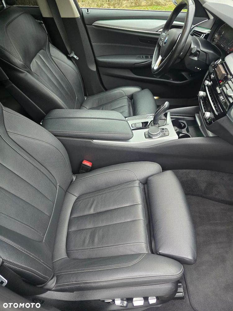 BMW Seria 5 518d mHEV Luxury Line sport - 12