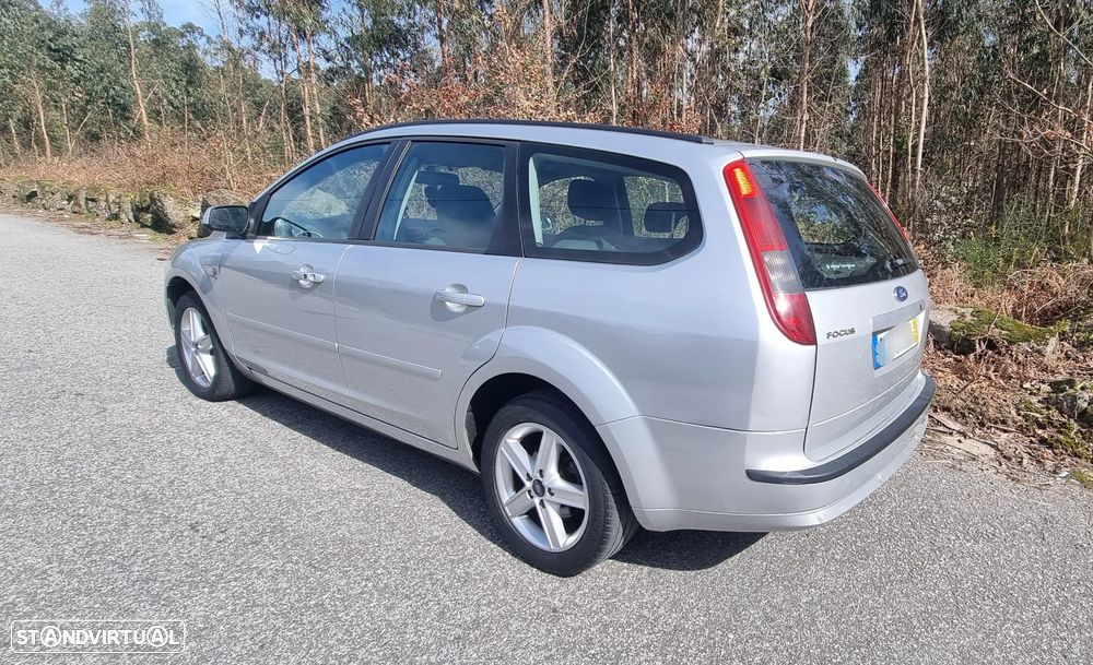 Ford Focus 1.6 TDCi DPF Titanium - 4