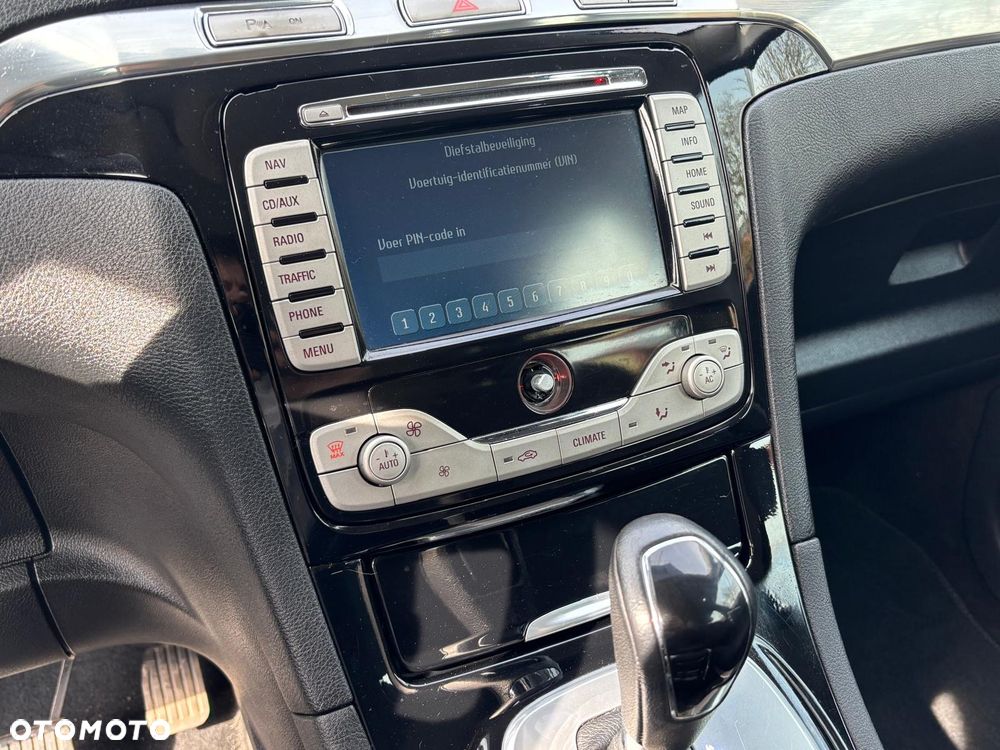 Ford S-Max 2.0 EcoBoost Titanium - 25