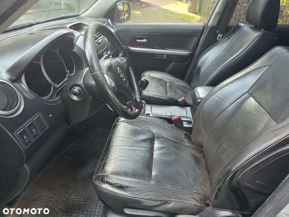 Suzuki Grand Vitara 1.9 DDiS Comfort + DPF Family - 9