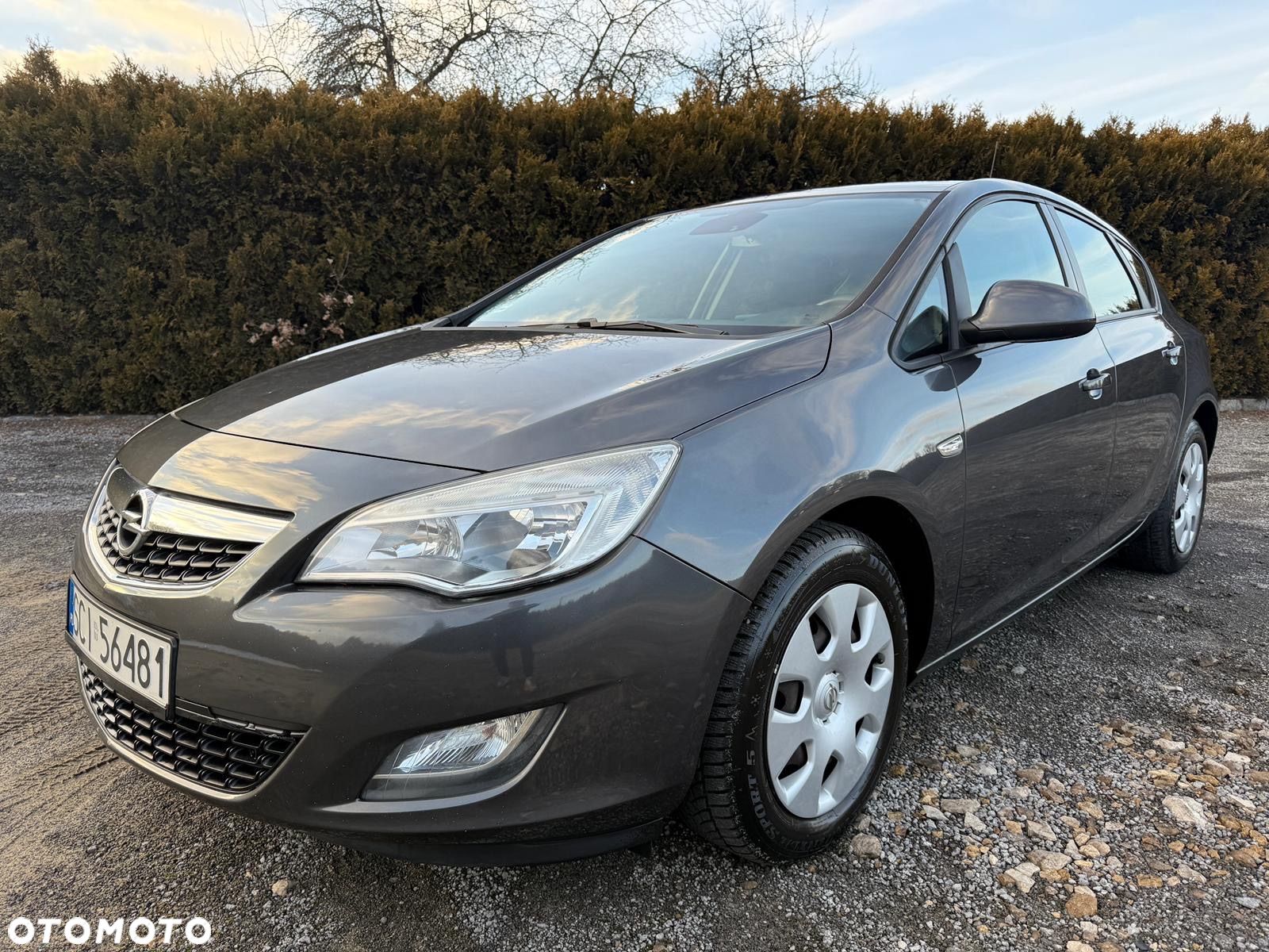 Opel Astra IV 1.6 Cosmo - 1
