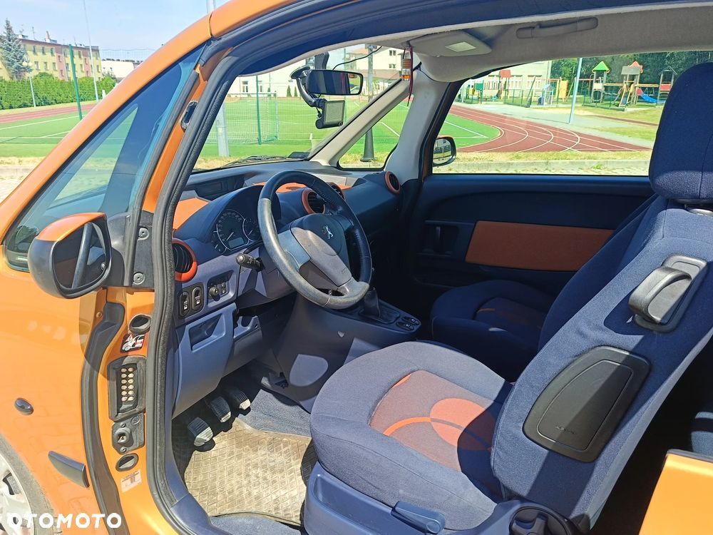 Peugeot 1007 1.4 Trendy - 20