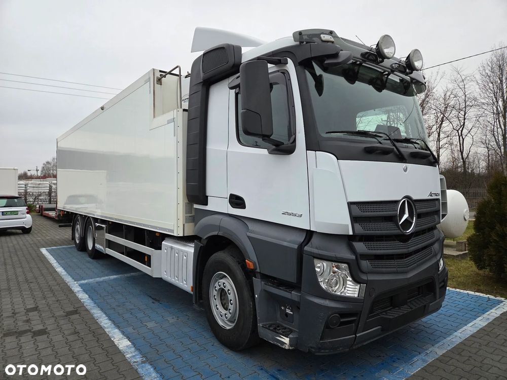 Mercedes-Benz Actros 2553 - 13