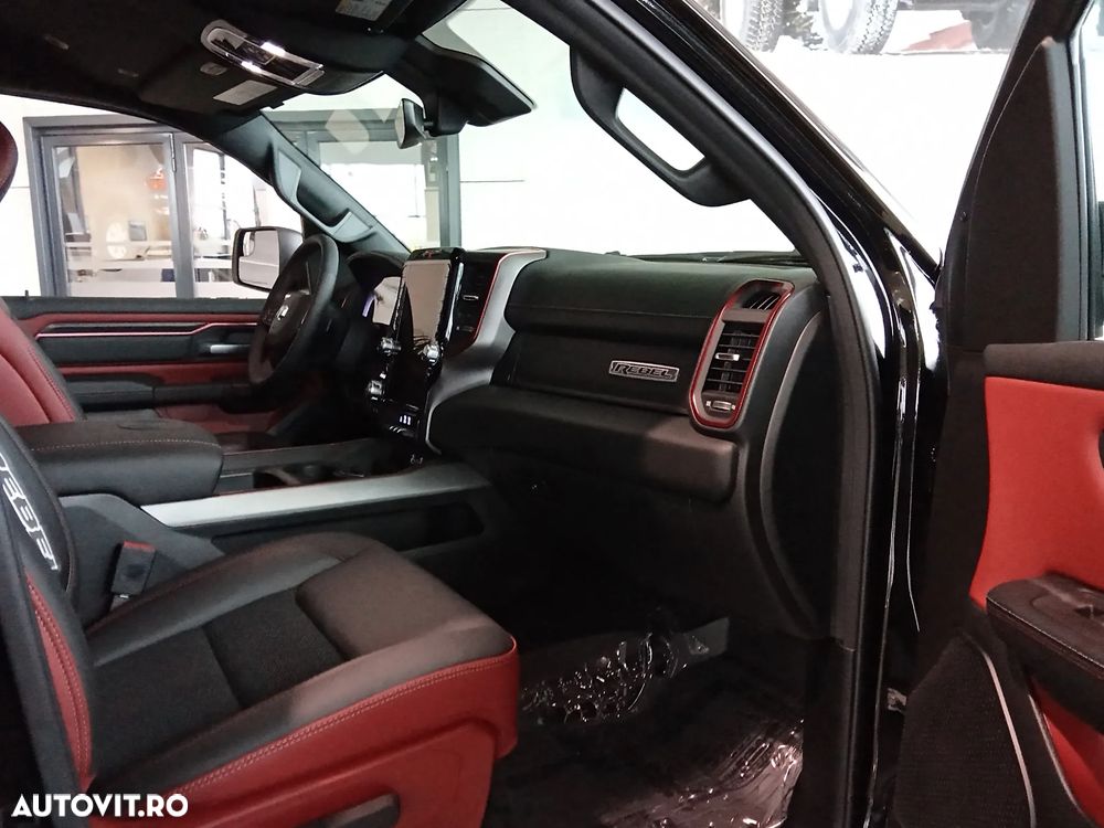 Dodge RAM - 24