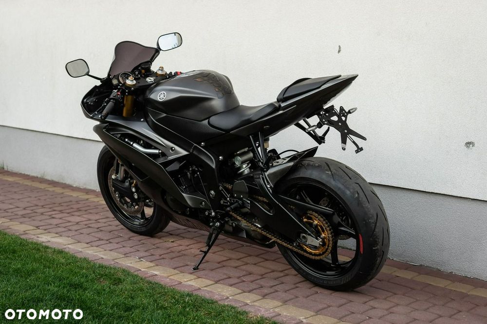 Yamaha R6 - 4