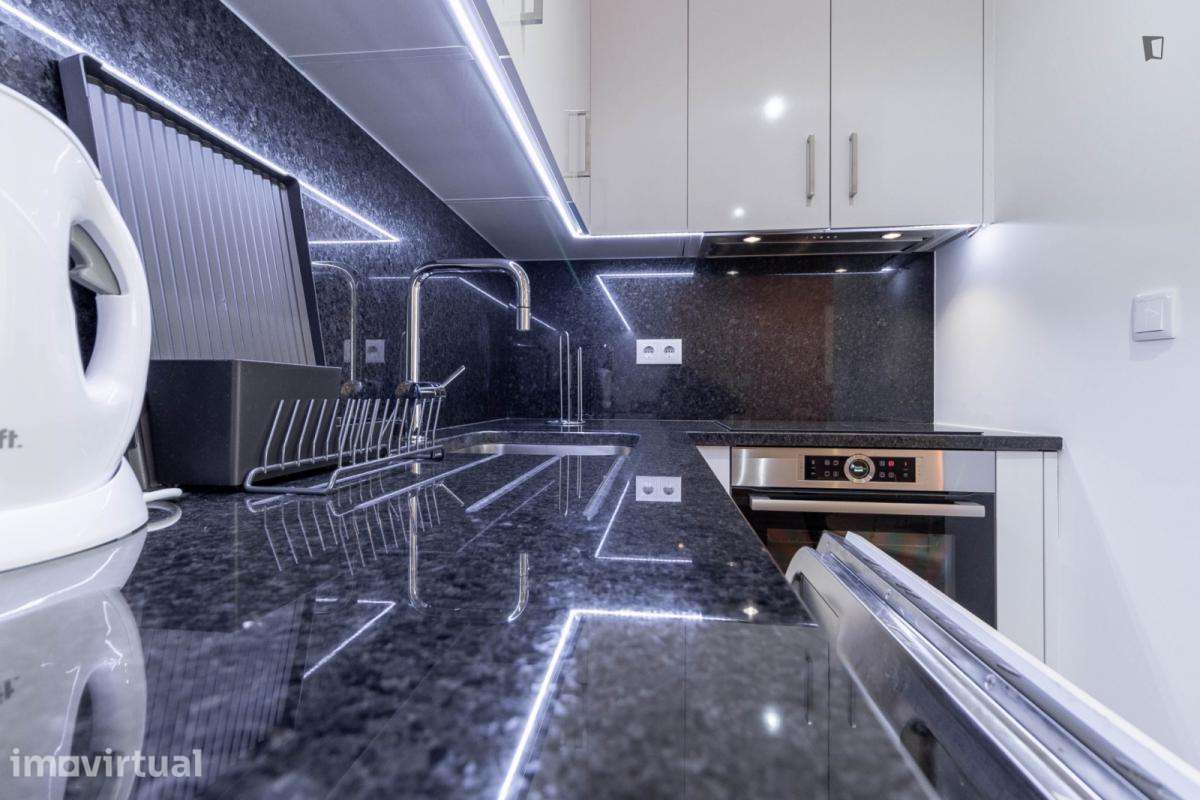 Apartamento com 1 quartos - localizado em Sete Rios Lisbon - Grande imagem: 3/25