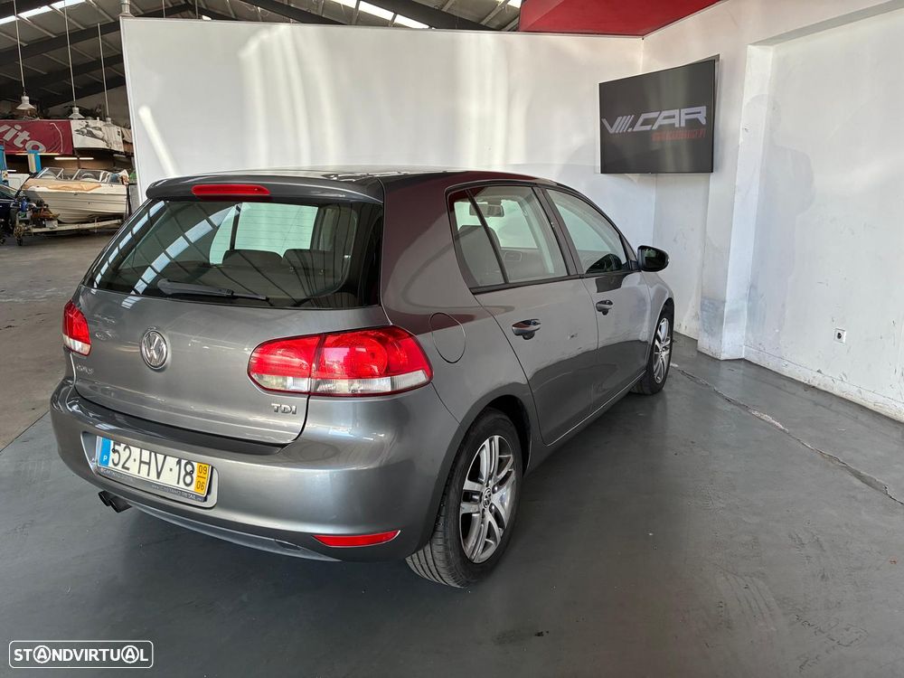 VW Golf 2.0 TDi Confortline - 9