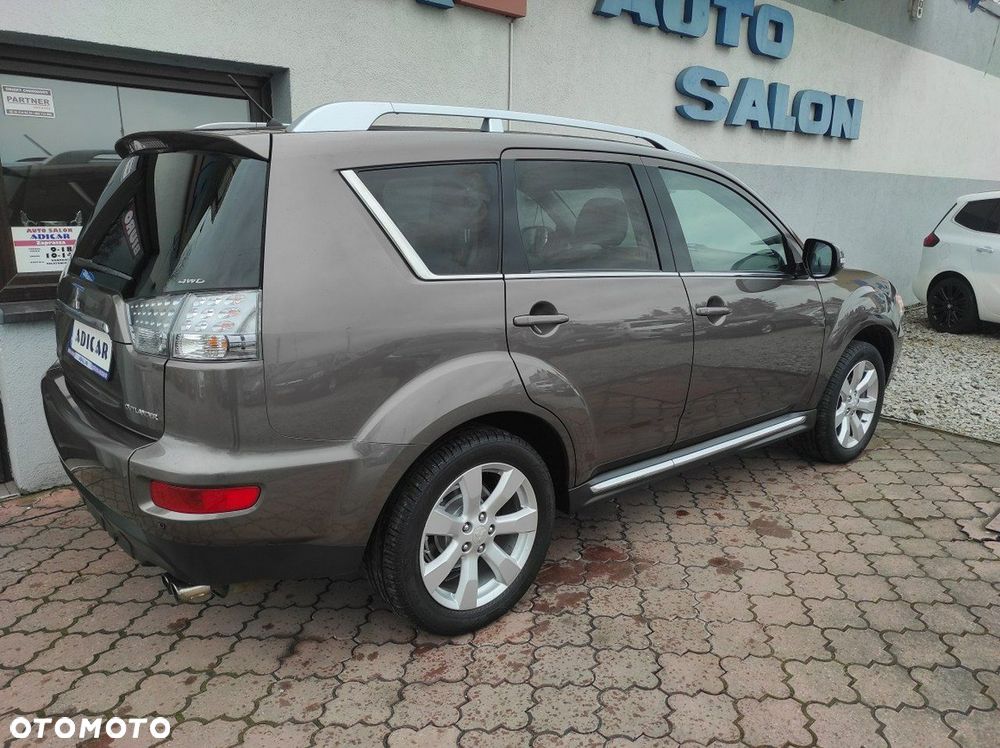 Mitsubishi Outlander - 6