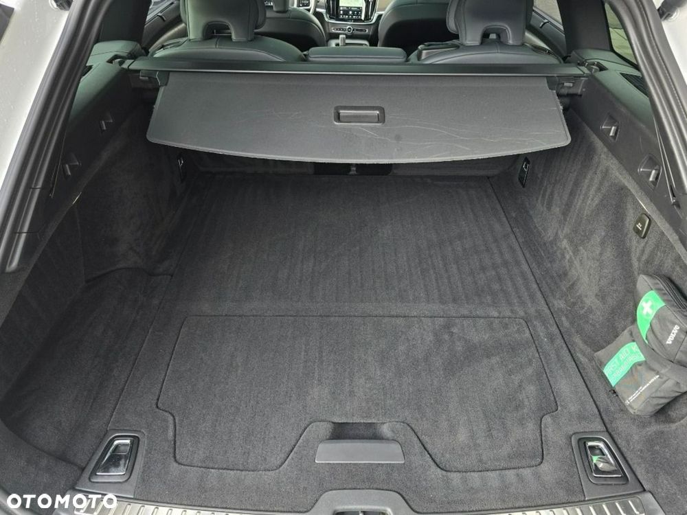 Volvo V90 Cross Country B5 D AWD Ultimate - 6