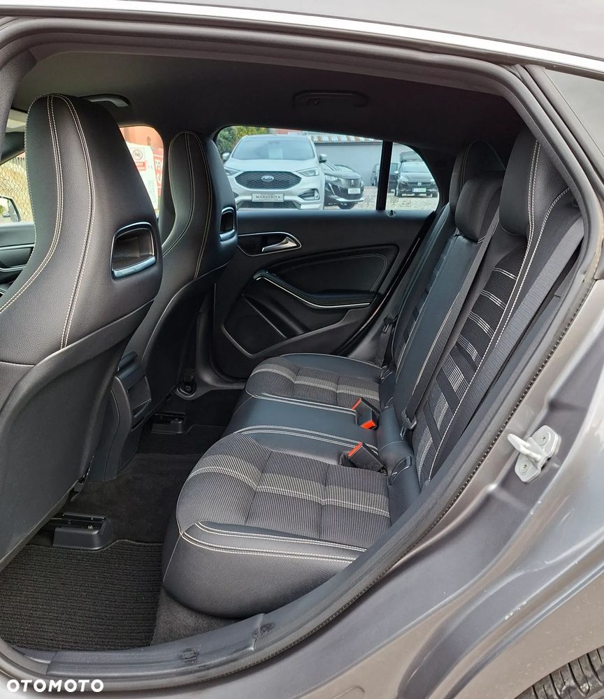 Mercedes-Benz CLA - 10