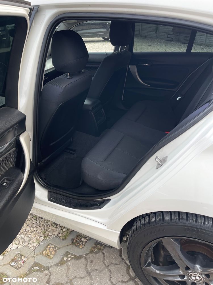 BMW Seria 1 118i Sport Line - 35