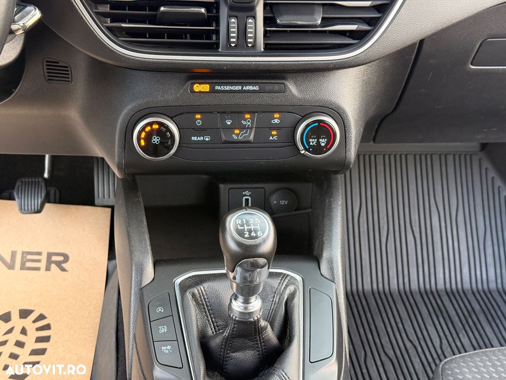 Ford Focus - 15