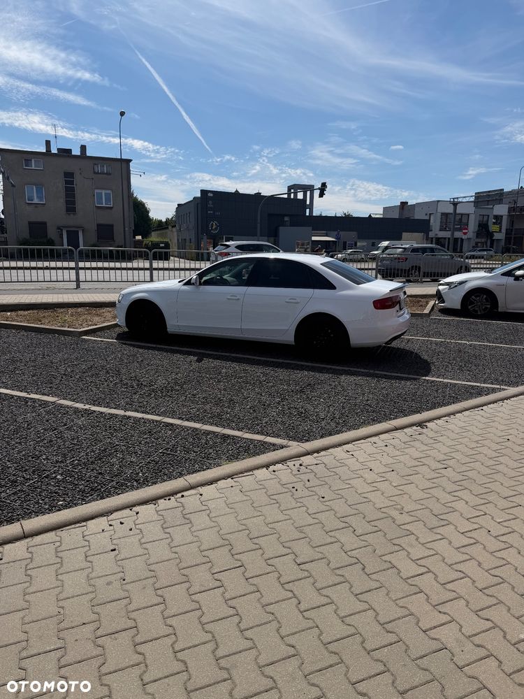 Audi A4 Limousine - 7