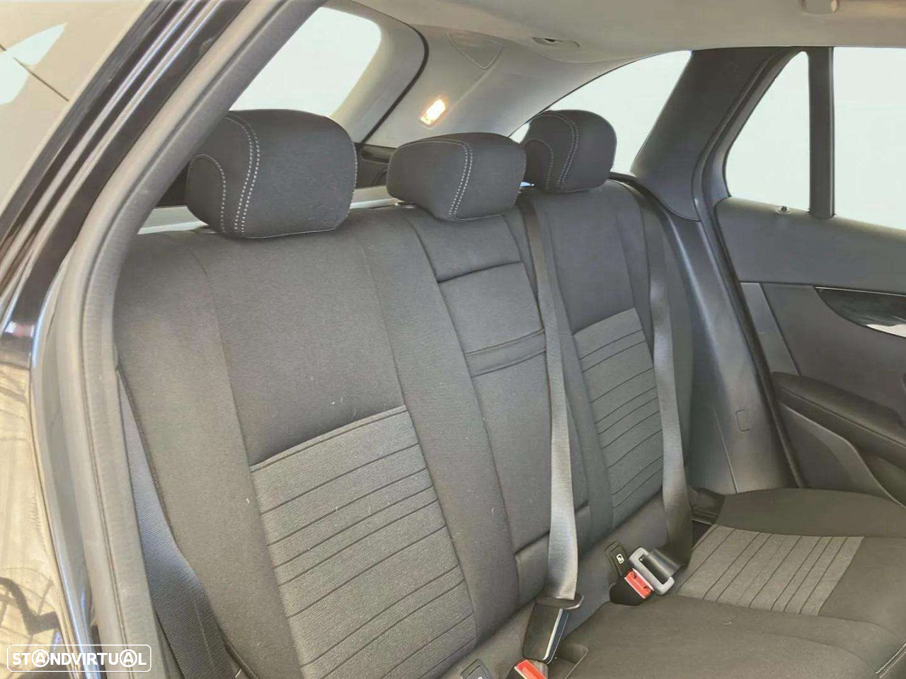 Mercedes-Benz GLC 300 de 4Matic - 15