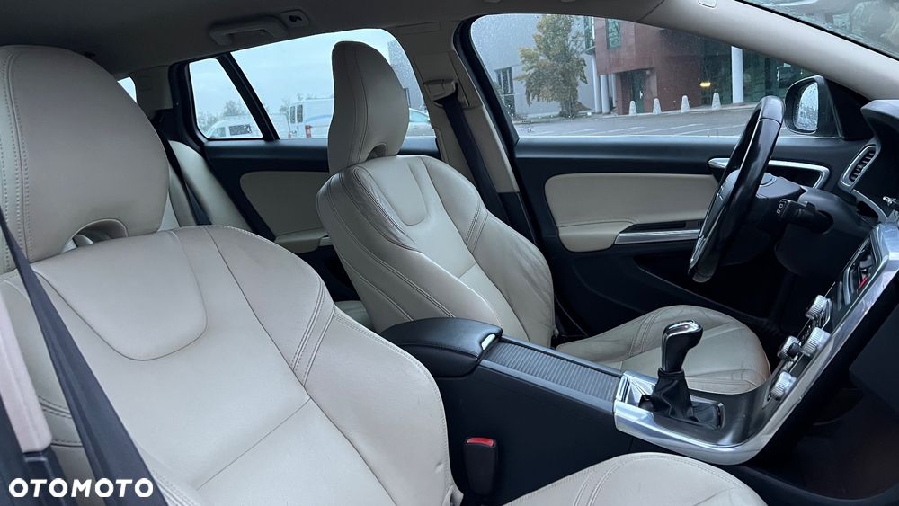 Volvo V60 D4 Drive-E Summum - 14