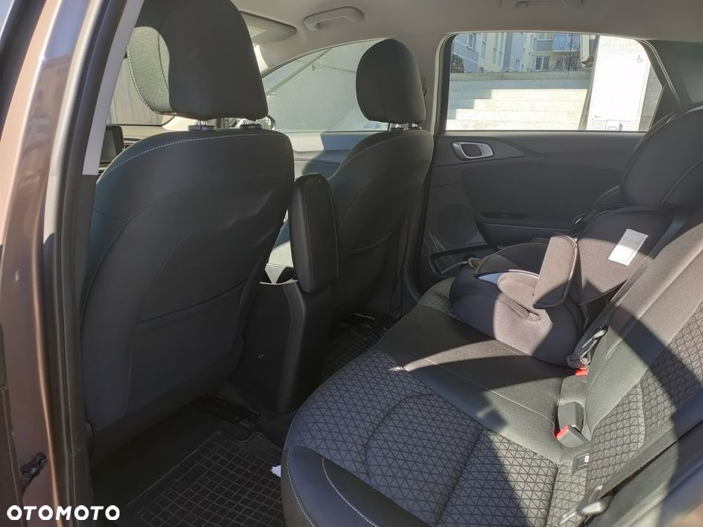 Kia Ceed 1.4 T-GDI M - 11