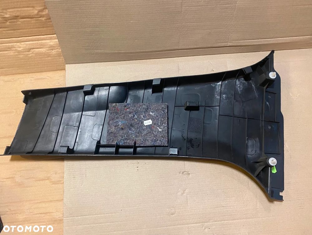 Osłona słupka środkowego prawa 62413-0D190 lewa 62414-0D190 Toyota Yaris III 2019r OE - 2