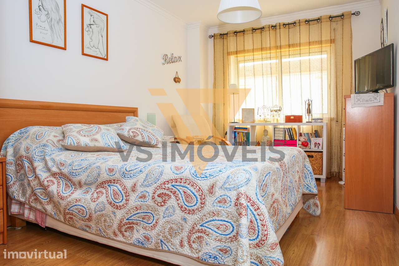 Apartamento T2 no Condomínio Quinta Dona Helena, Guizanderia-Carregado - Grande imagem: 4/32