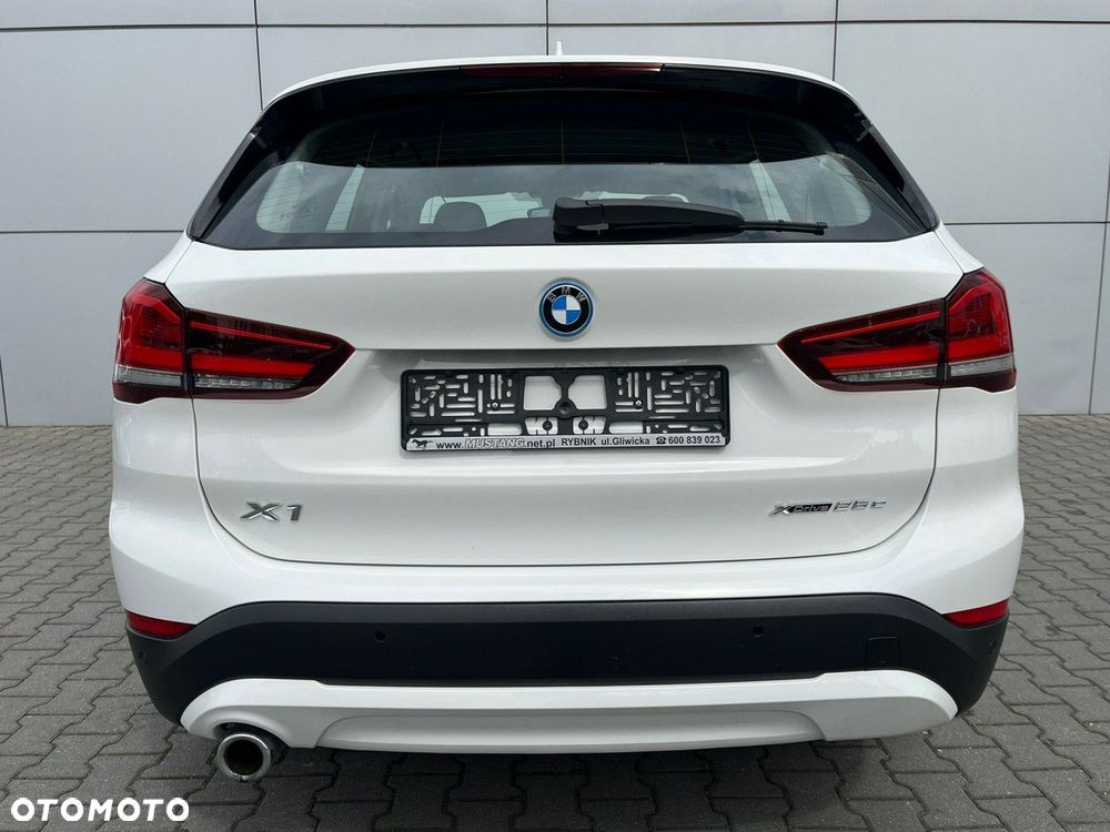 BMW X1 xDrive25e Advantage - 10