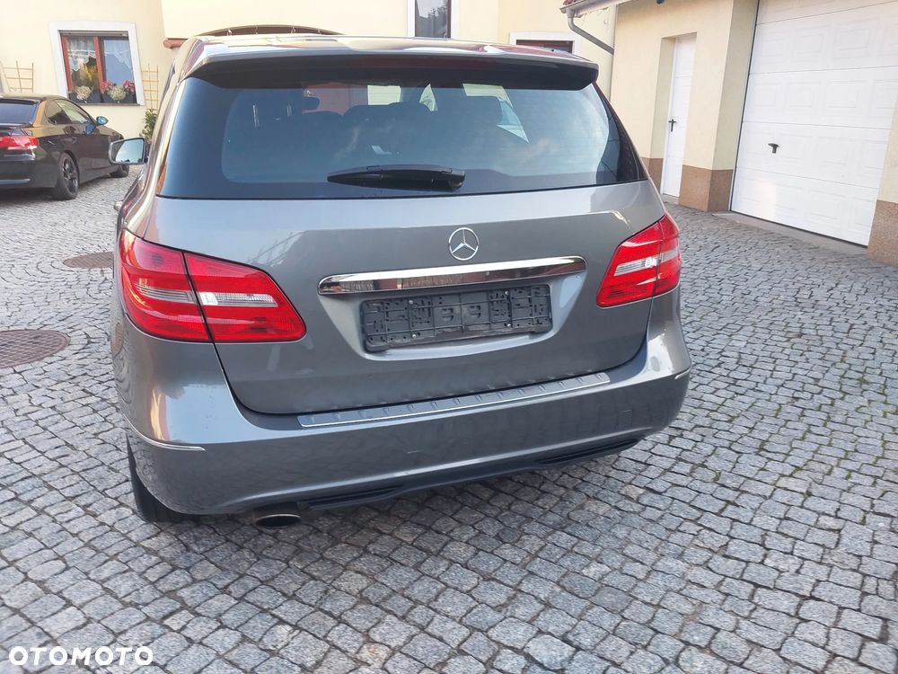Mercedes-Benz Klasa B 180 CDI (BlueEFFICIENCY) - 10