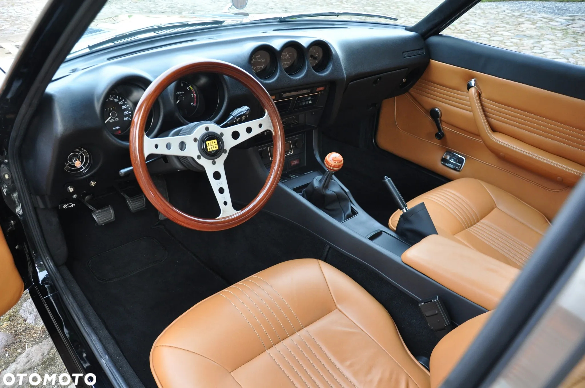 Nissan 280 ZX - 22