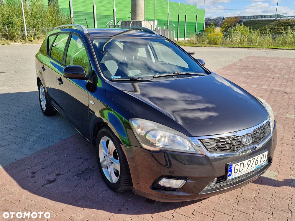 Kia Ceed - 28