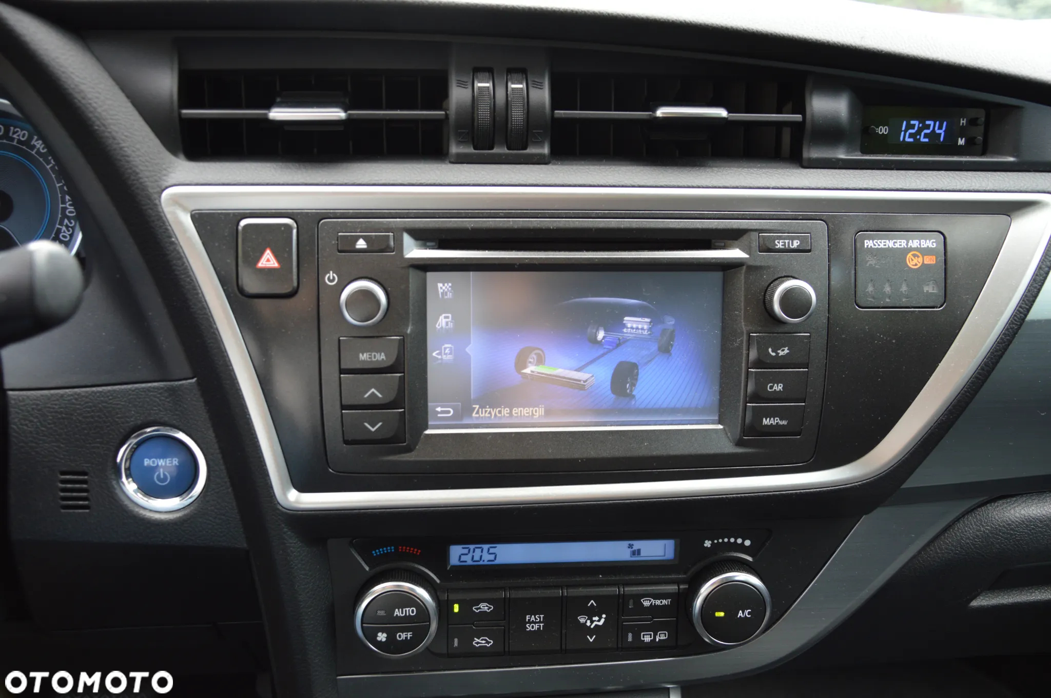 Toyota Auris 1.8 HSD Prestige NAVI - 24