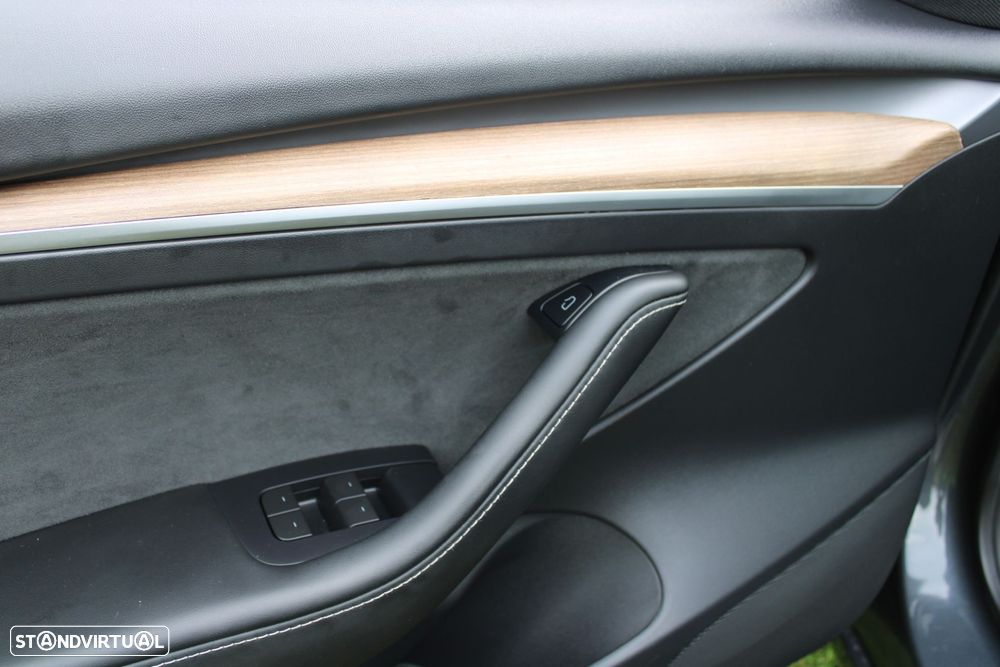 Tesla Model 3 Standard Range Plus RWD - 18