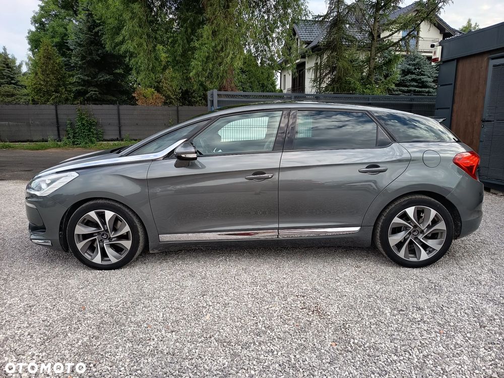 Citroën DS5 HDi 165 SoChic - 4