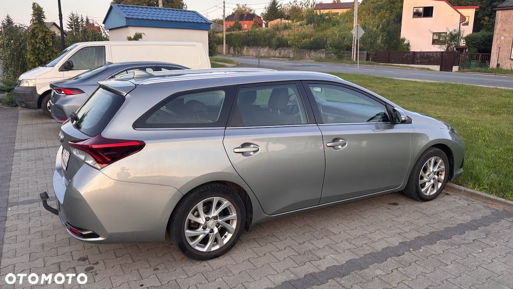 Toyota Auris 1.4 D-4D Comfort - 6