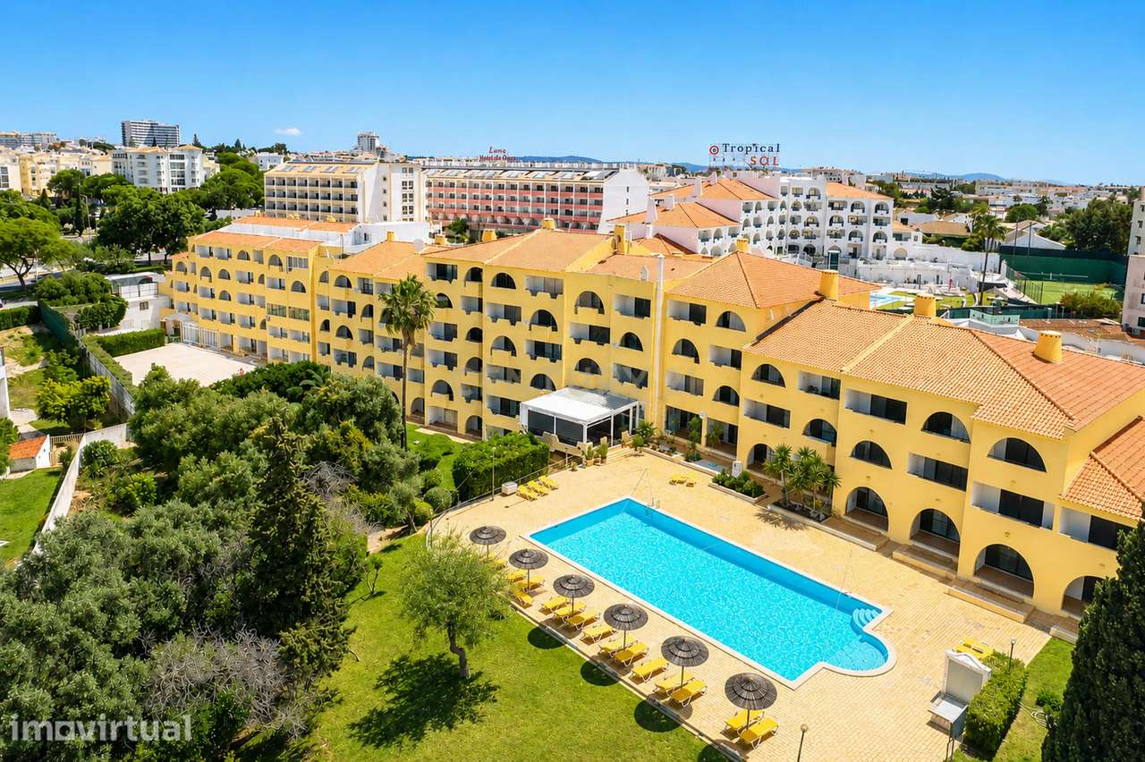 T2 com 95 m² em Albufeira, Condomínio com Piscina, Arrecadação e Estac - Grande imagem: 4/37