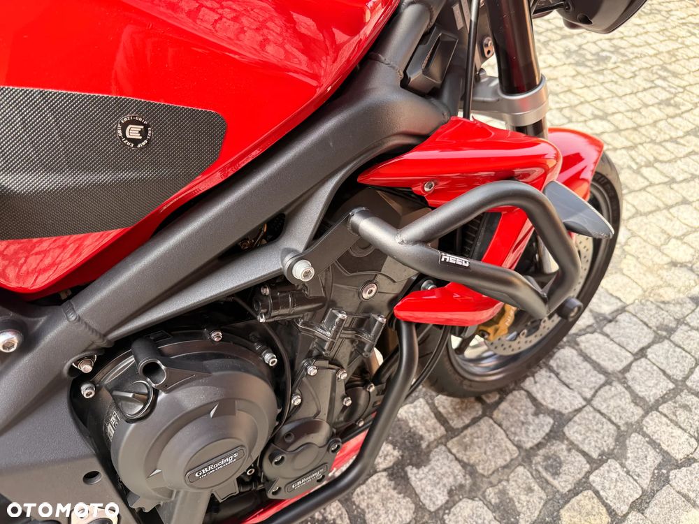 Triumph Street Triple - 14