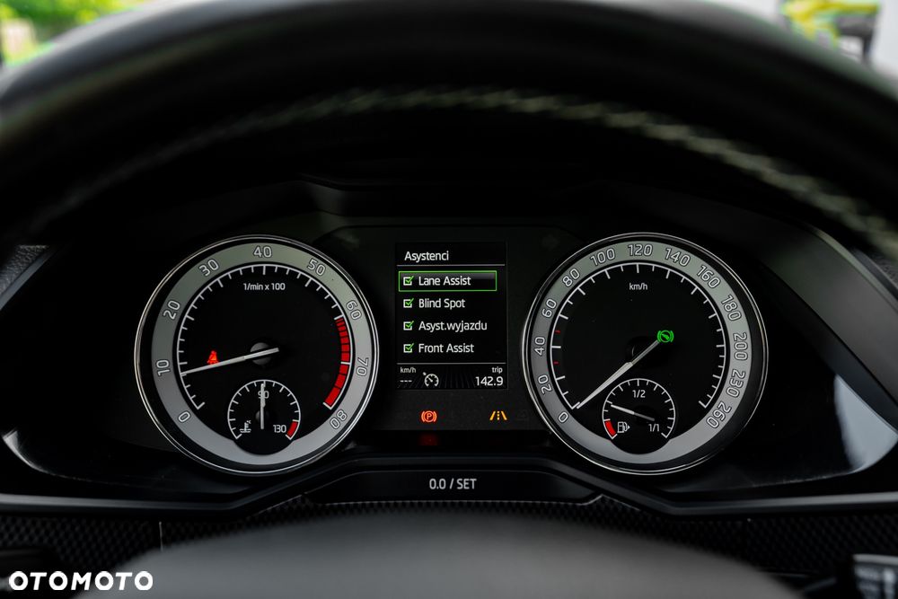 Skoda Superb 2.0 TSI 4x4 DSG Sportline - 27
