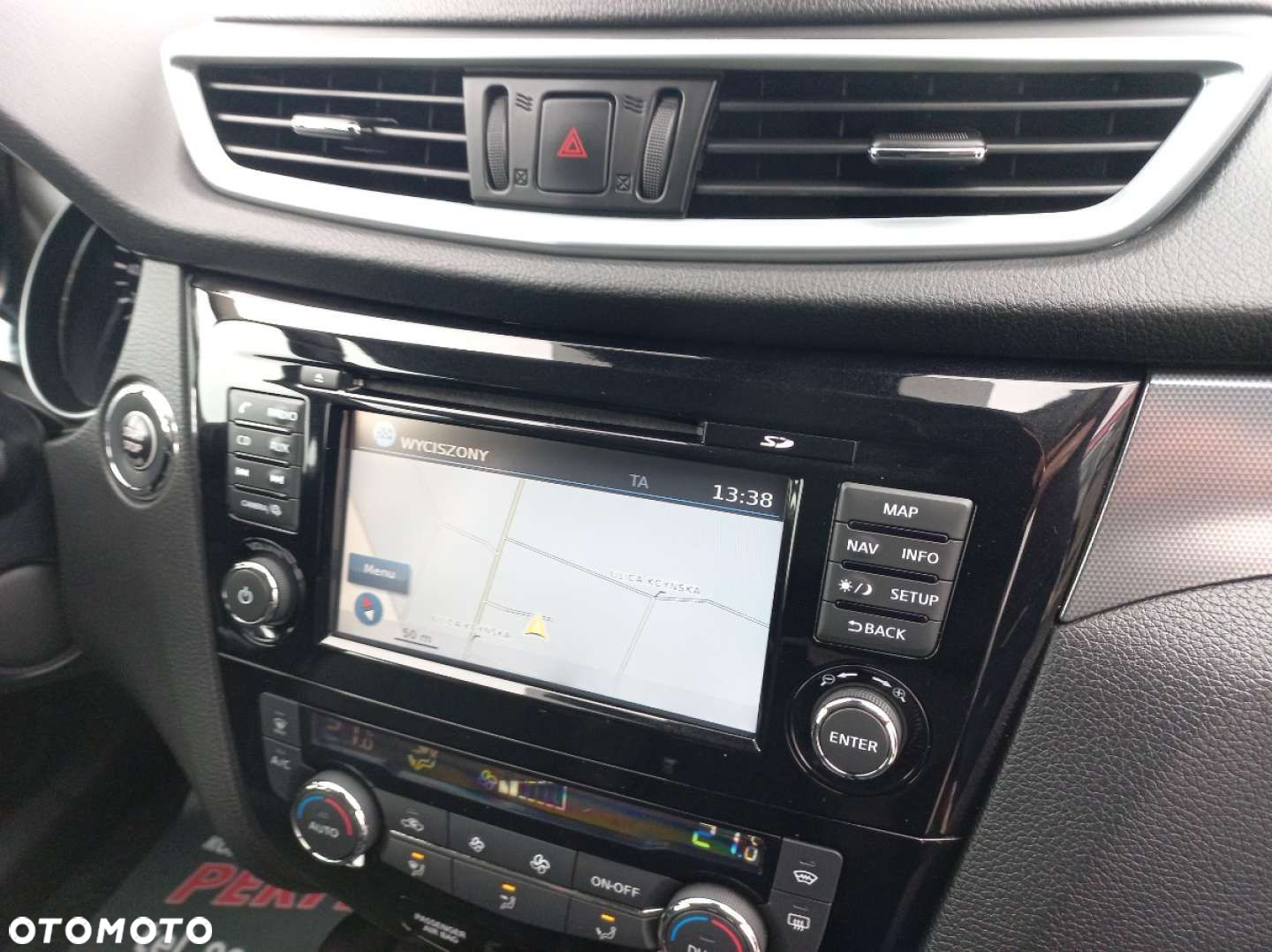 Nissan Qashqai - 17