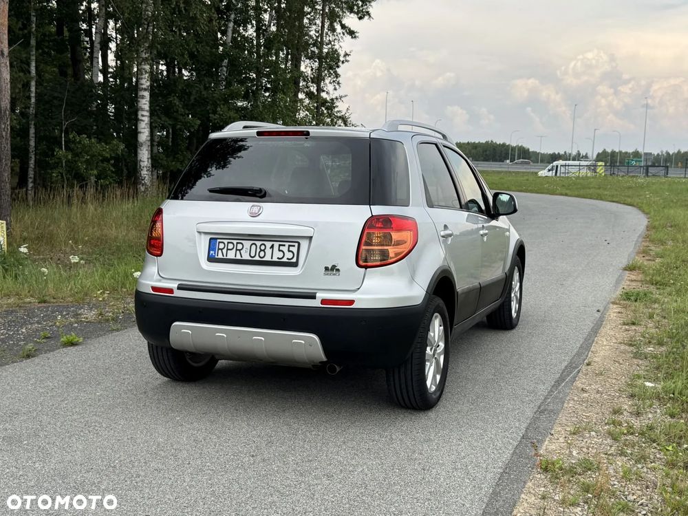 Fiat Sedici 2.0 Multijet DPF 4x4 Emotion - 5