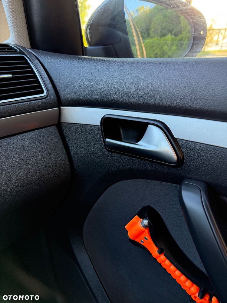 Volkswagen Touran 1.6 TDI DPF Life - 14