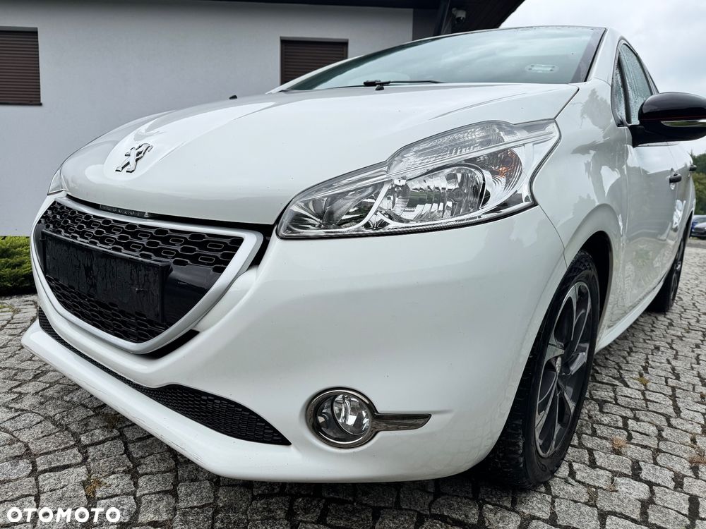 Peugeot 208 - 4