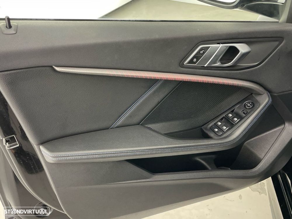 BMW 116 d Pack Desportivo M - 16