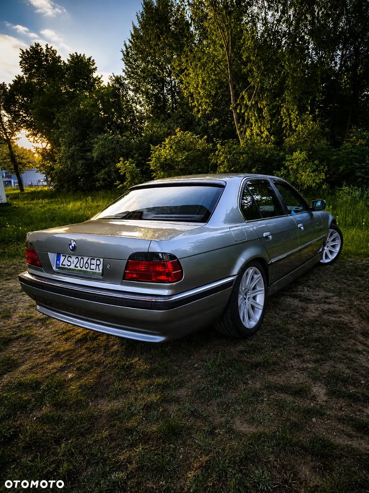 BMW Seria 7 - 3