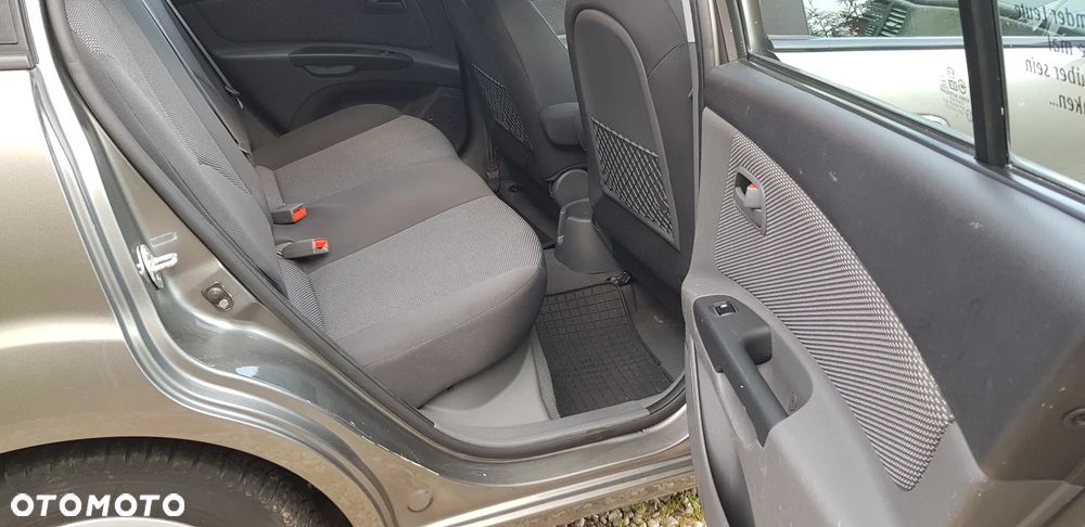 Kia Rio 1.4 Spirit - 12