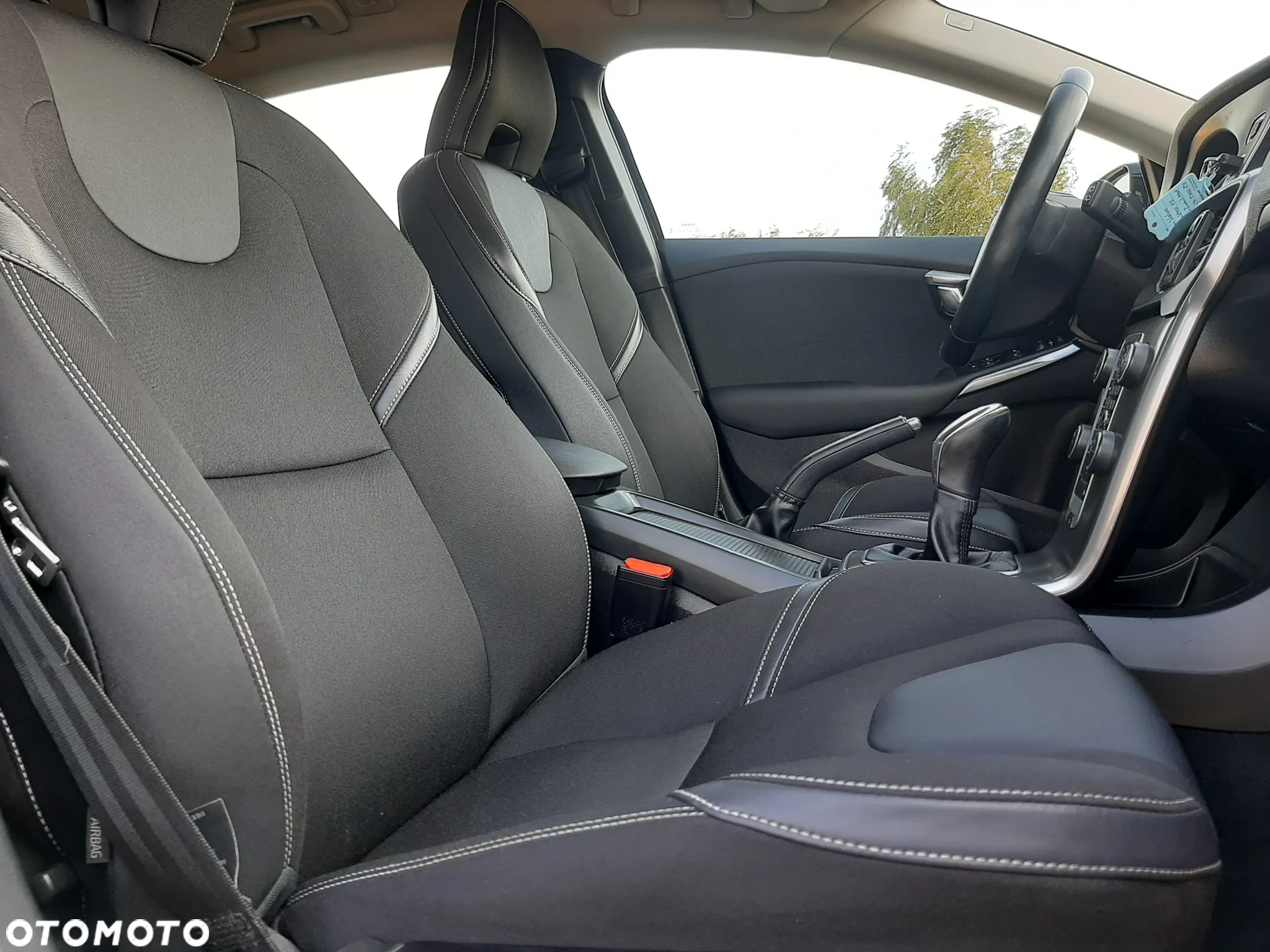 Volvo V40 D2 Momentum - 13